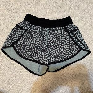 Lululemon size 4 shorts